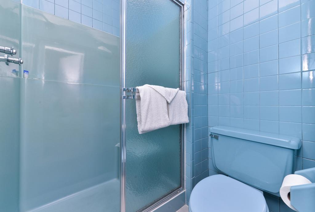 Americas Best Value Inn - Port Jefferson Station - Long Island Стая снимка